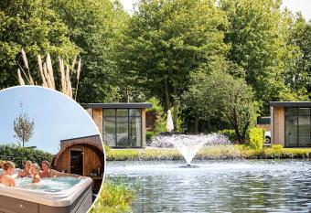 TopParken     Recreatiepark het Esmeer has rooms with a private hot tub
