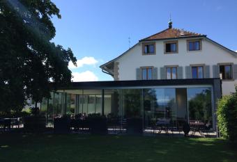 Auberge de Confignon has Balcony rooms