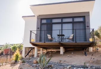 Villa Loar Cabin 4 has Balcony rooms