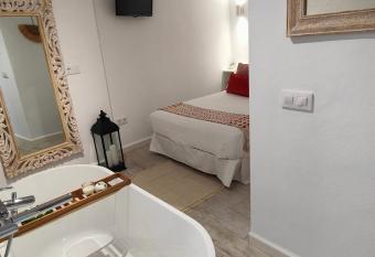 La Damajuana, Casa Rural has Balcony rooms