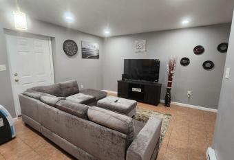 Cozy King Bed, Free Parking! allows 18 year olds to book a room