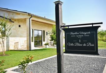 Chapelton Villas has Balcony rooms