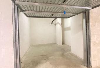 Casa Relax con Terrazza e Garage has rooms with a private hot tub