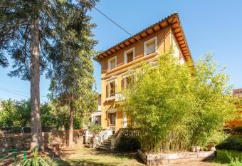 T  a Angelina, Hogar Noucentista has Balcony rooms