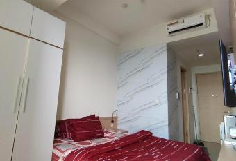 Treepark bsd serpong By SM ROOM has Balcony rooms