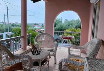 kali SunnySide Up has Balcony rooms