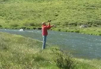 Narrow Gauge Railroad Inn allows 18 year olds to book a room