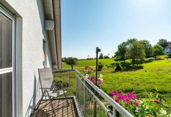 Schwalbenhof Dre  ler und Duss f  r 2 Personen has Balcony rooms