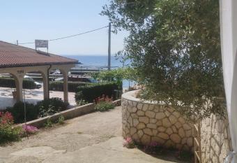 Apartments and rooms LJUBICA has Balcony rooms