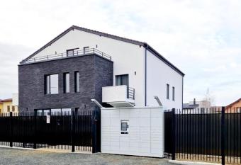 Armins s Residence 2 - Villa allows 18 year olds to book a room