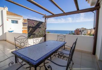   tico Ensue  o Almu  ecar has Balcony rooms