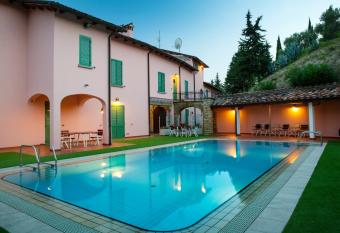 Bellosguardo Resort has Balcony rooms
