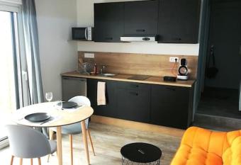 WelcomeAgen Electrik Lady appartement 2 Wifi Fibre Terrasse has Balcony rooms