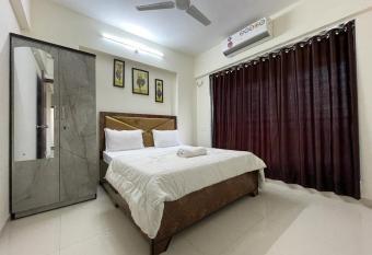 Elite Service Apartment has Balcony rooms