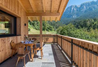 Chalet Kasch Apartment Berg has Balcony rooms
