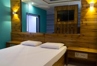 Palacio do Rei Hotel has rooms with a private hot tub