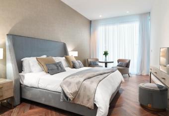 Phaedrus Living: Del Mar Suite 1808 allows 18 year olds to book a room