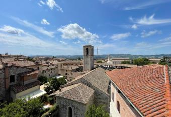 Happy House - Gli Arconi has Balcony rooms