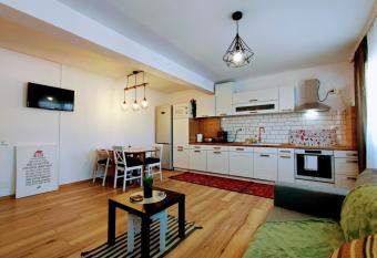 River side apartment with terrace has Balcony rooms