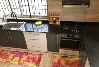 Mary   s Residence has Smoking rooms