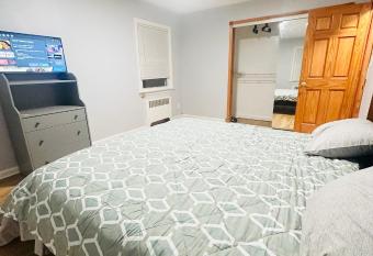 Perfect 2 bdr apt for comfortable living with parking mins from UBS stadium has rooms with a private hot tub