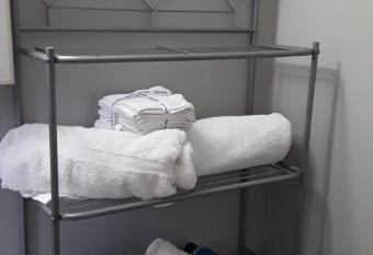 Jfk Resorts World allows 18 year olds to book a room