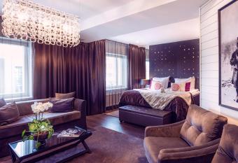 Arctic Light Hotel has Balcony rooms