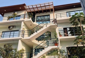 Edif  cio Chote Ice_TimeToChoose allows 18 year olds to book a room