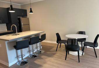 909 Langford has Balcony rooms