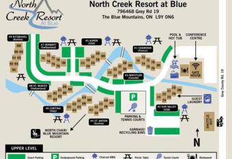 TIMBUK-BLUE Ski In/Ski Out has rooms with a private hot tub