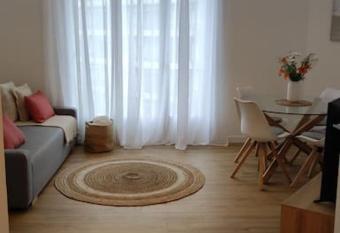 Appartement Perpignan has Balcony rooms