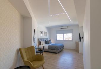 Phaedrus Living: Plateia Suite Grigio allows 18 year olds to book a room