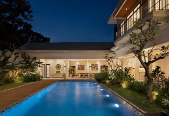 Bincarung House Bogor allows 18 year olds to book a room