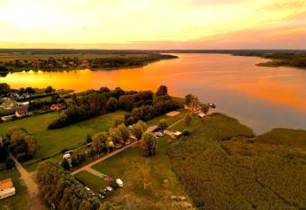 O  rodek Wypoczynkowy  has Balcony rooms