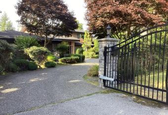 Garden room B has Balcony rooms
