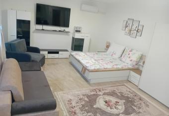 Hangjegy Apartman has Balcony rooms