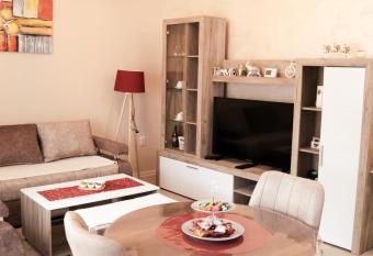 Apartman Jadran has Balcony rooms