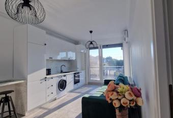 Apartament Elira Blackxy Mamaia Nord allows 18 year olds to book a room