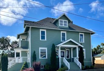 The Pearl Inn Bed and Breakfast allows 18 year olds to book a room