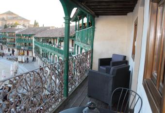Los Balcones de Galaz has Balcony rooms