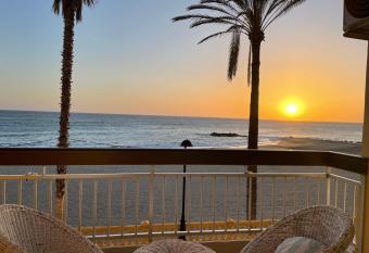 Primera linea de playa en Torrenueva has Balcony rooms