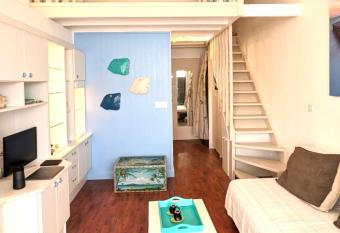 Studio duplex la marina has Balcony rooms