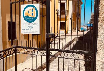 B&B Centro Storico has Balcony rooms