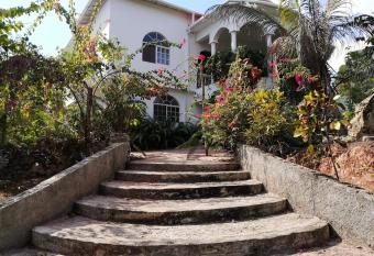 Kokojo Villa allows 18 year olds to book a room