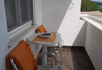 Vila Zlatna has Balcony rooms