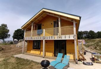 Chalet au c  ur de l Auvergne allows 18 year olds to book a room