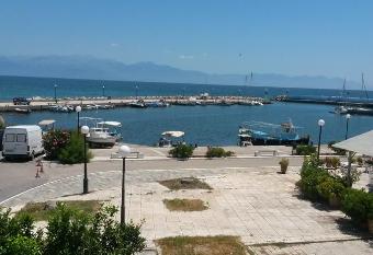 Drakopanagiotaki Rooms has Balcony rooms