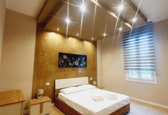 Casa Tiffany allows 18 year olds to book a room