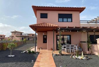 Casa Jazmines has Balcony rooms