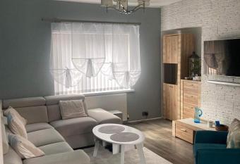 Peasholm Luxury House has Balcony rooms